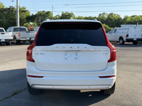 More photos of 2022 Volvo XC90 T5 Momentum at Angel Motors Inc, TN