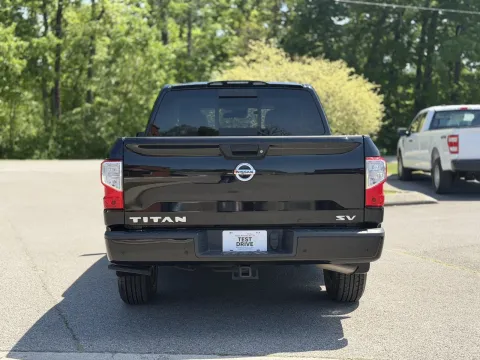 More photos of 2020 Nissan Titan SV at Angel Motors Inc, TN