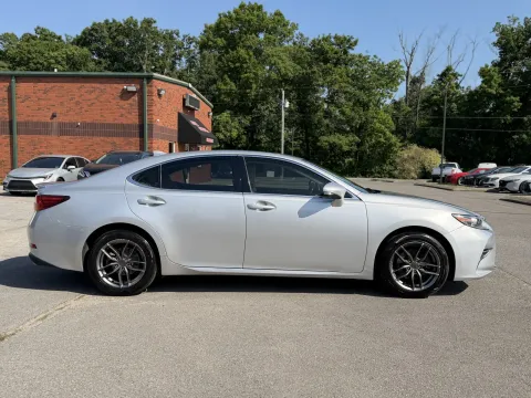 More photos of 2017 Lexus ES 350 at Angel Motors Inc, TN