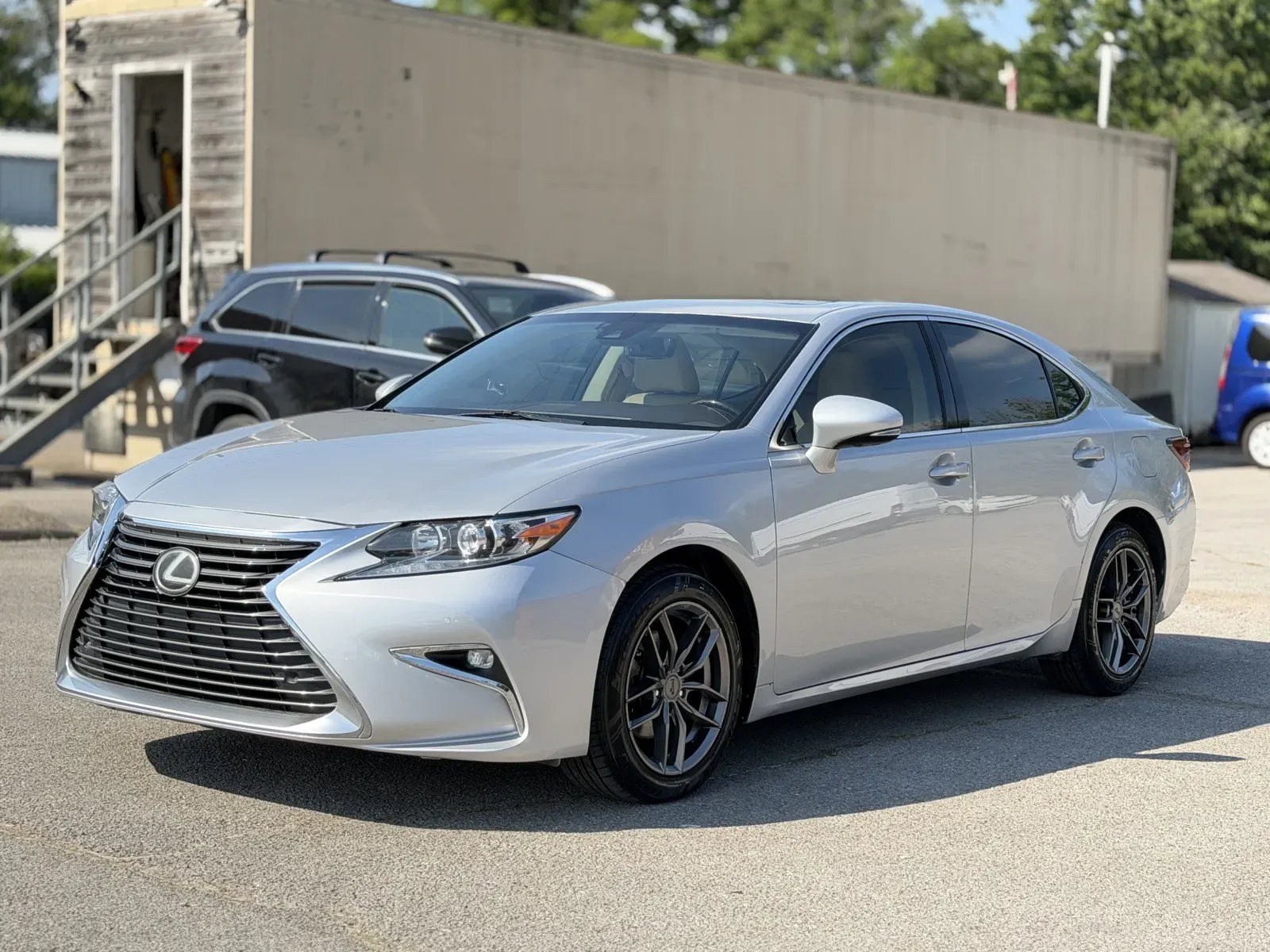 Photos of 2017 Lexus ES 350 for sale in Smyrna, TN at Angel Motors Inc