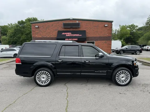 More photos of 2017 Lincoln Navigator L Reserve at Angel Motors Inc, TN