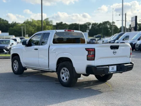 More photos of 2022 Nissan Frontier S at Angel Motors Inc, TN