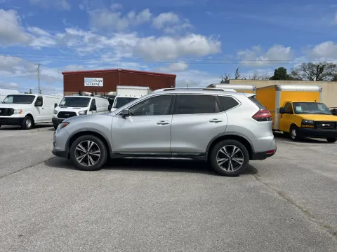 More photos of 2018 Nissan Rogue SL at Angel Motors Inc, TN