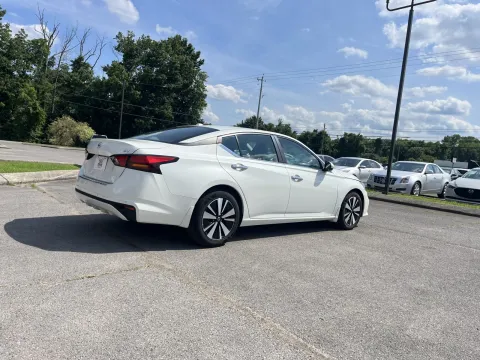 More photos of 2021 Nissan Altima 2.5 SV at Angel Motors Inc, TN
