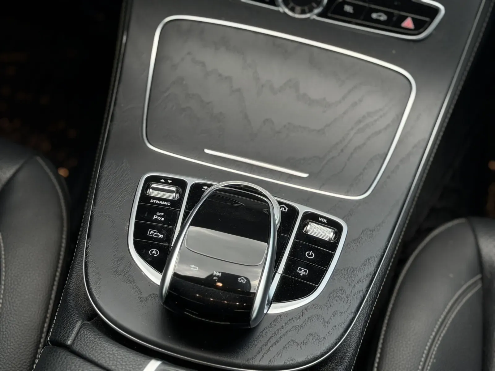 2019 Mercedes-Benz E-Class E300 - Photo 18