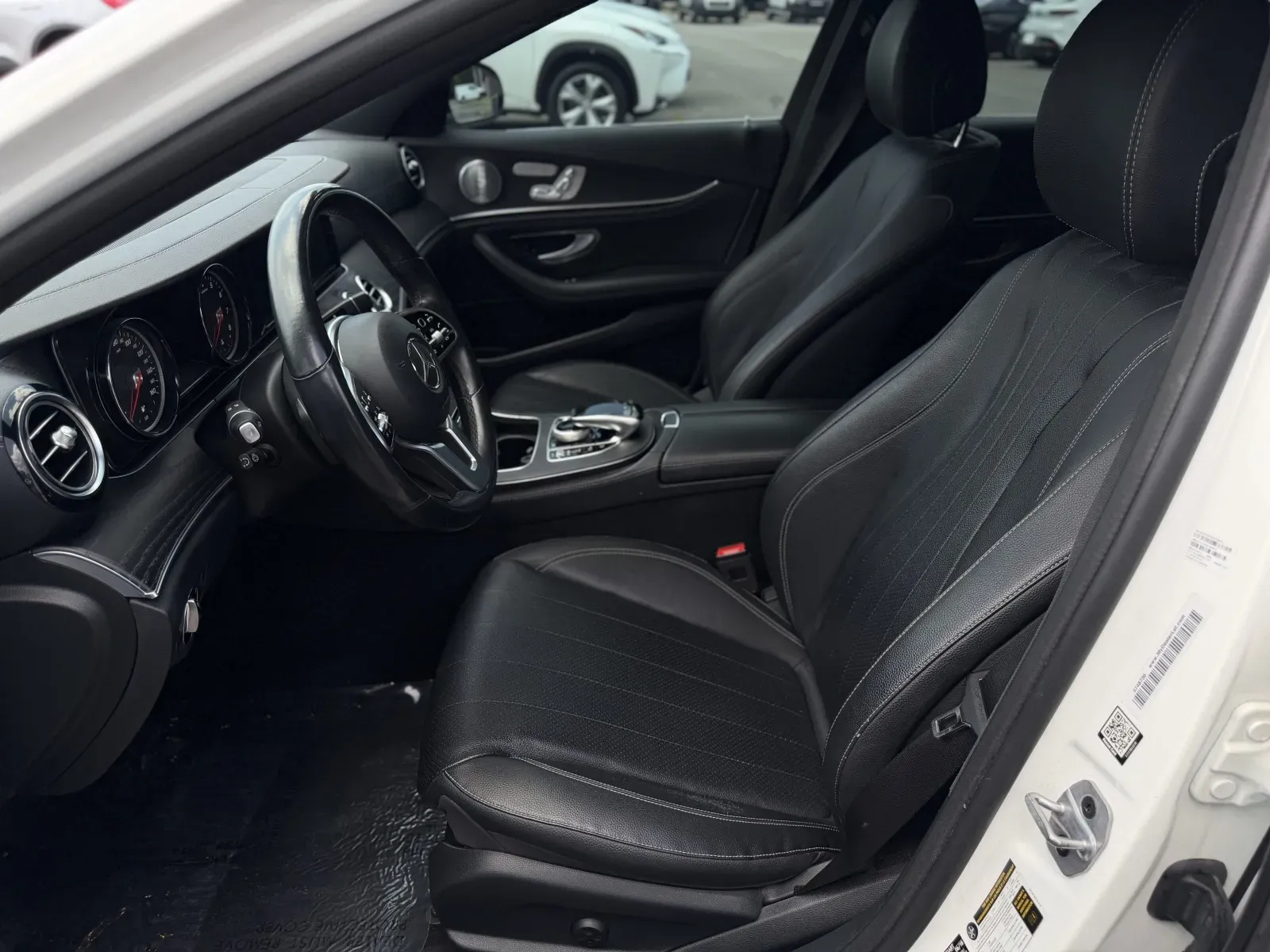 2019 Mercedes-Benz E-Class E300 - Photo 10
