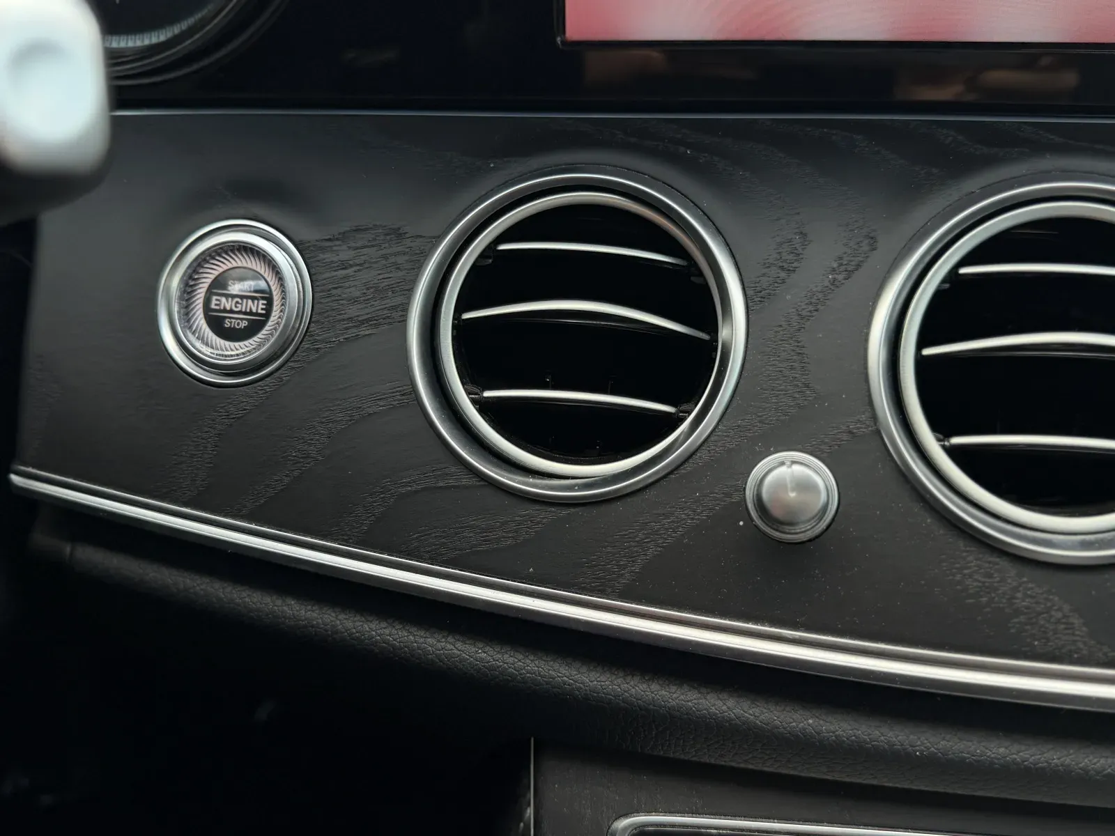 2019 Mercedes-Benz E-Class E300 - Photo 24