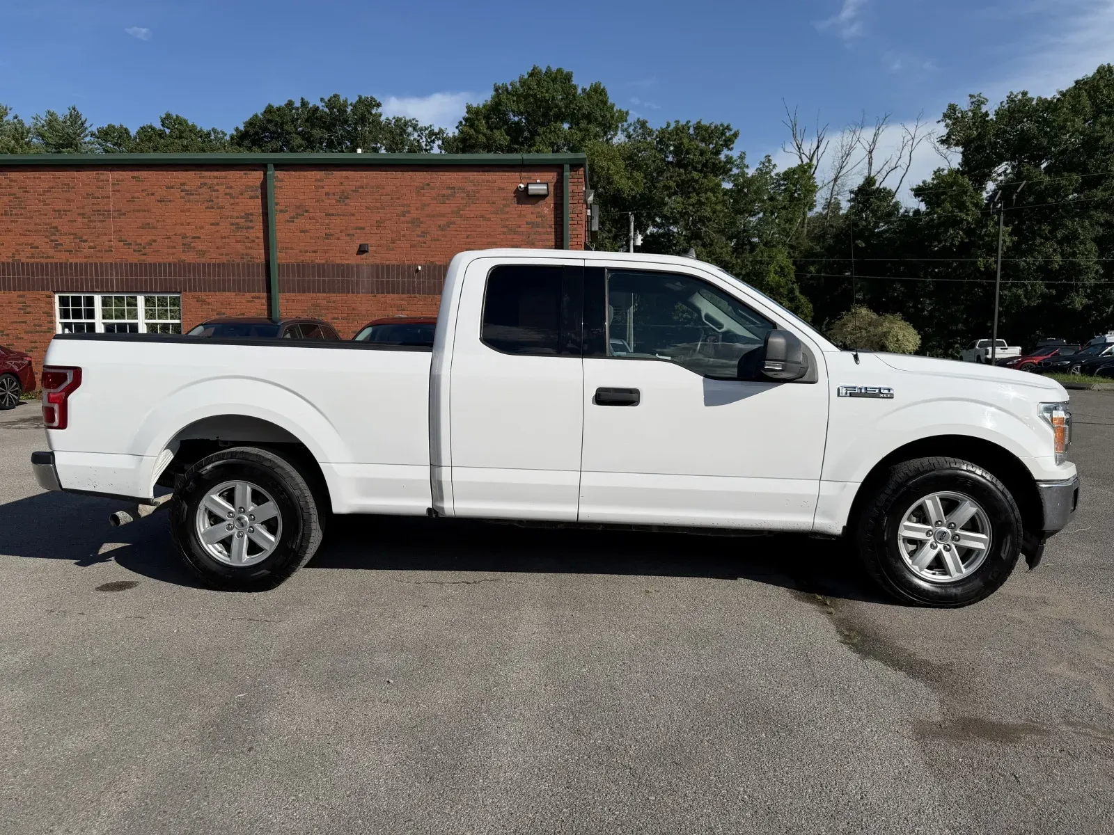 More photos of 2019 Ford F-150 XLT at Angel Motors Inc, TN
