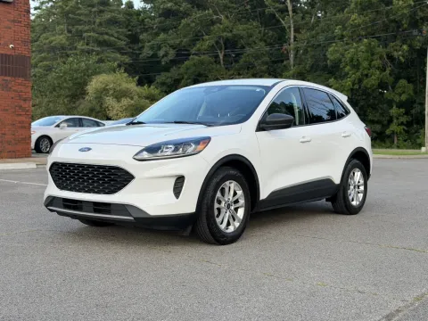 Photos of 2022 Ford Escape SE for sale in Smyrna, TN at Angel Motors Inc