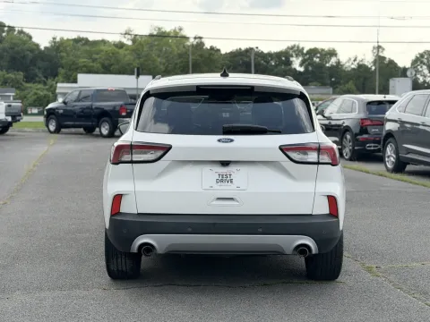 More photos of 2020 Ford Escape Hybrid Titanium at Angel Motors Inc, TN