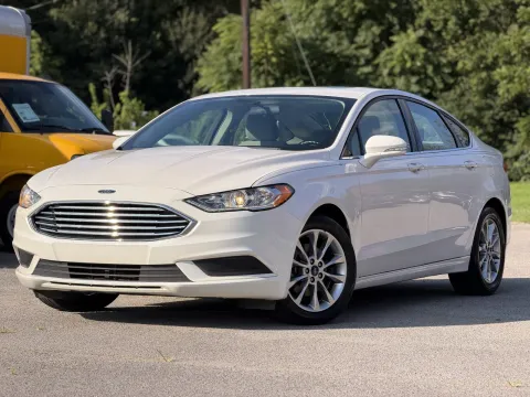 Photos of 2017 Ford Fusion SE for sale in Smyrna, TN at Angel Motors Inc