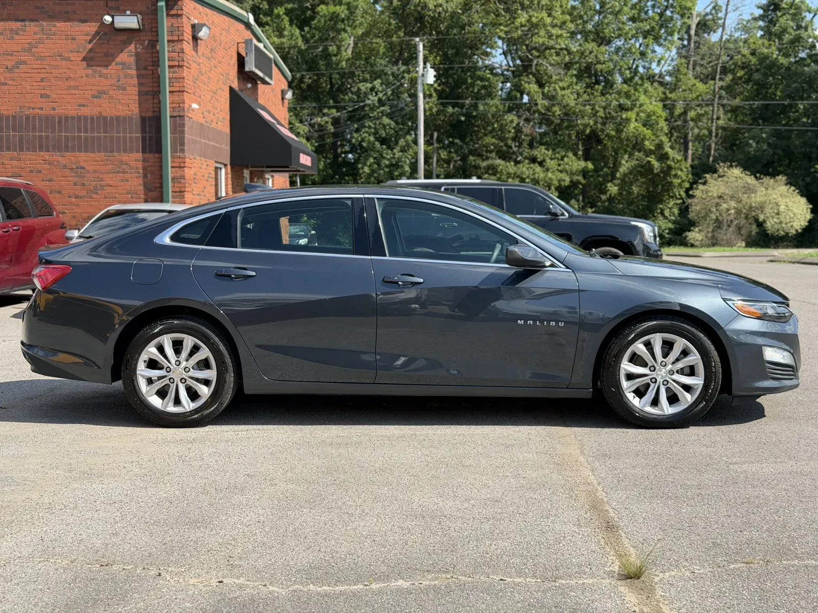 More photos of 2019 Chevrolet Malibu LT at Angel Motors Inc, TN