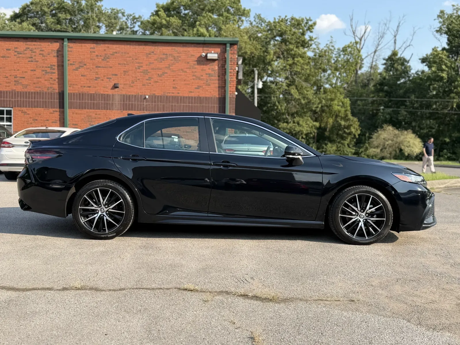 More photos of 2024 Toyota Camry SE at Angel Motors Inc, TN