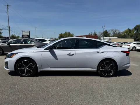 Another view of 2025 Nissan Altima 2.5 SR for sale in Smyrna, TN at Angel Motors Inc