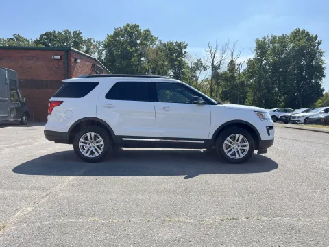 More photos of 2018 Ford Explorer XLT at Angel Motors Inc, TN