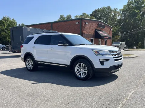More photos of 2018 Ford Explorer XLT at Angel Motors Inc, TN