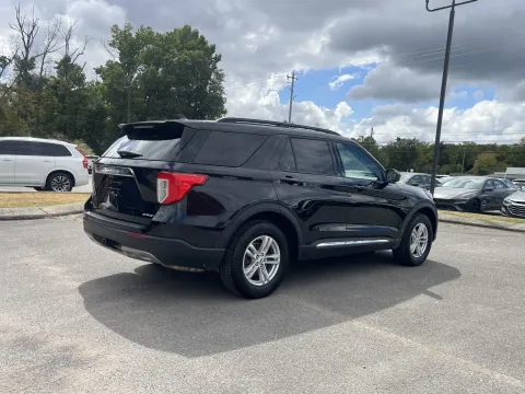More photos of 2023 Ford Explorer XLT at Angel Motors Inc, TN
