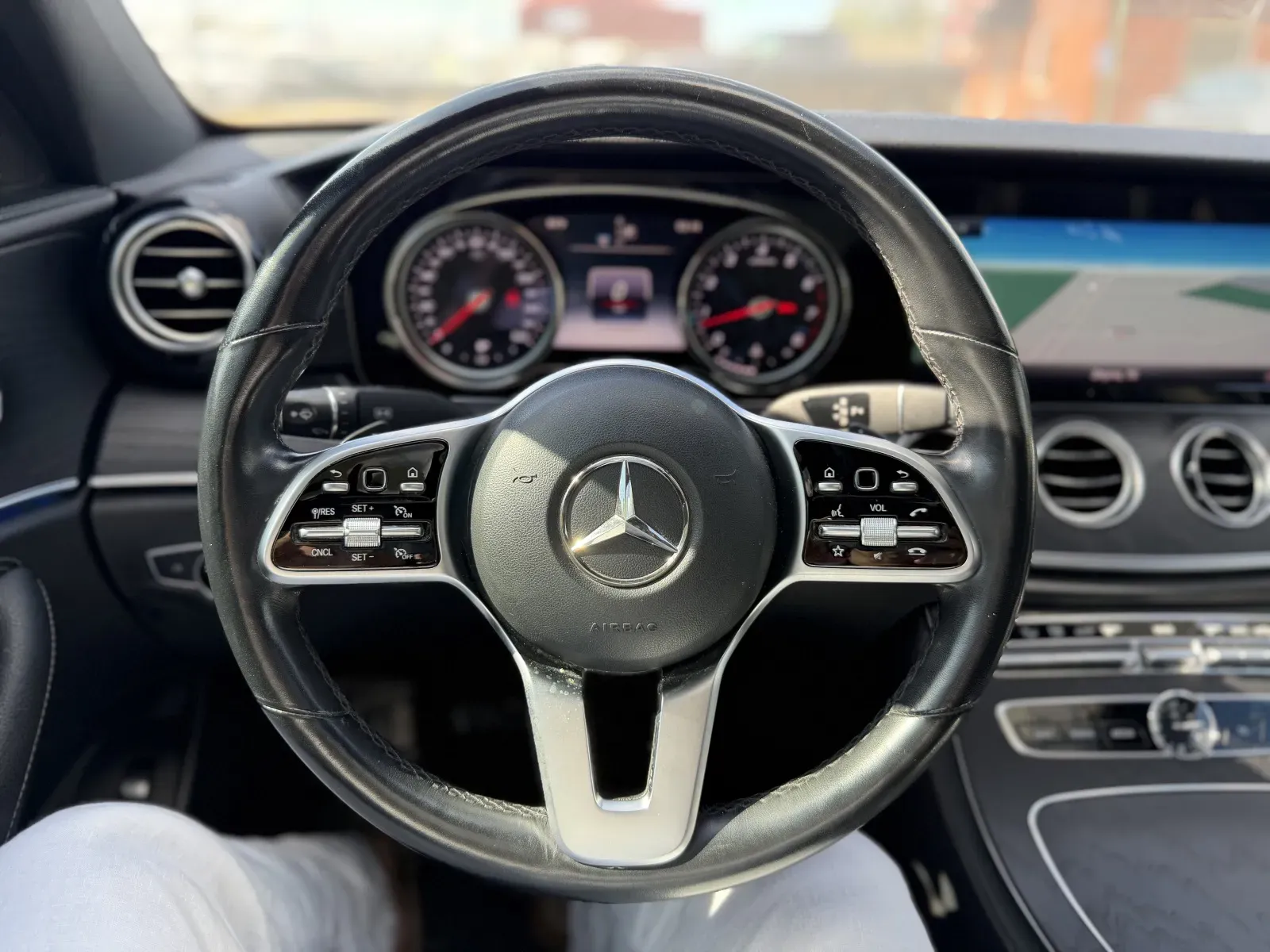 2019 Mercedes-Benz E-Class E300 - Photo 15