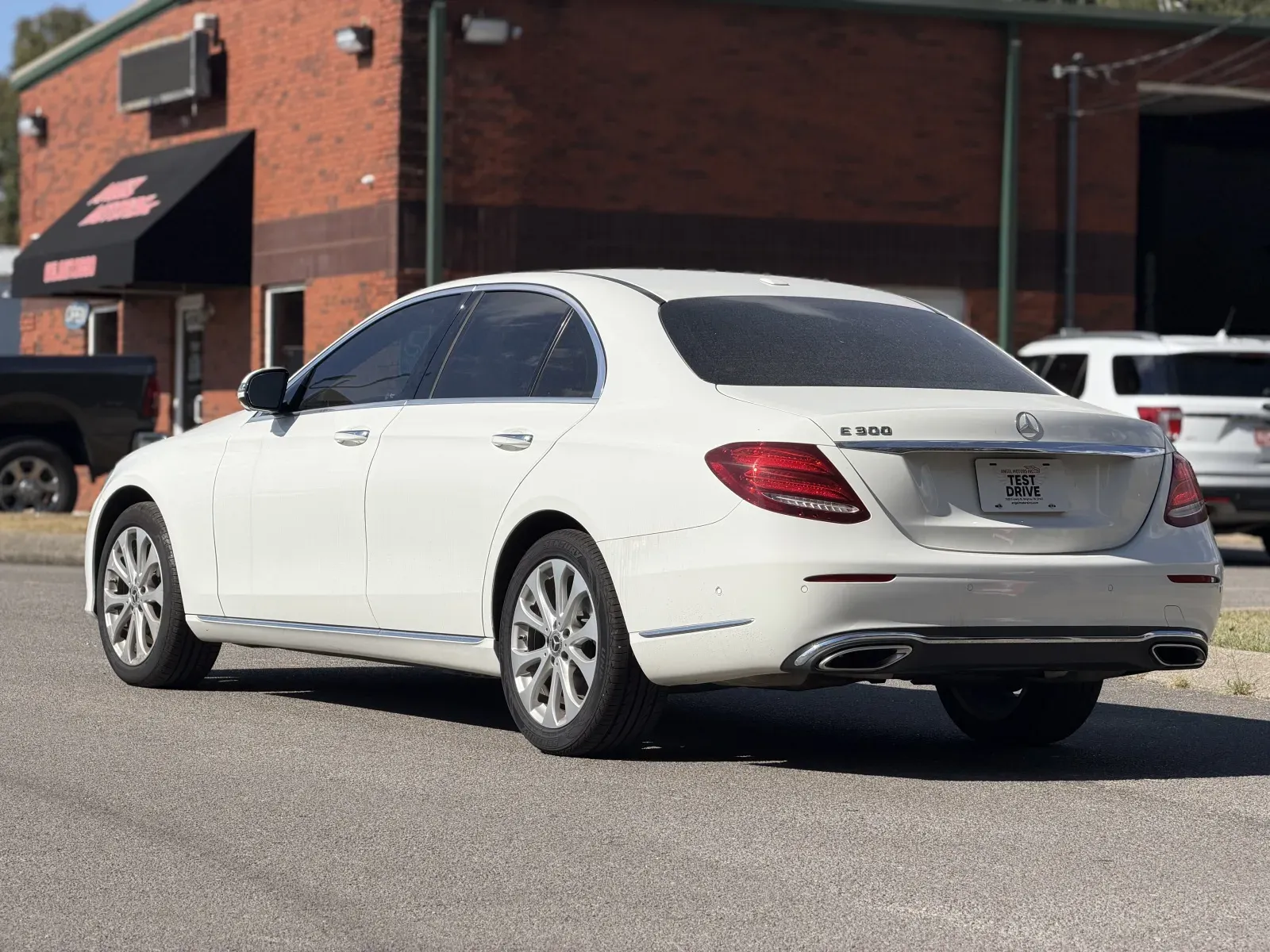 2019 Mercedes-Benz E-Class E300 - Photo 7