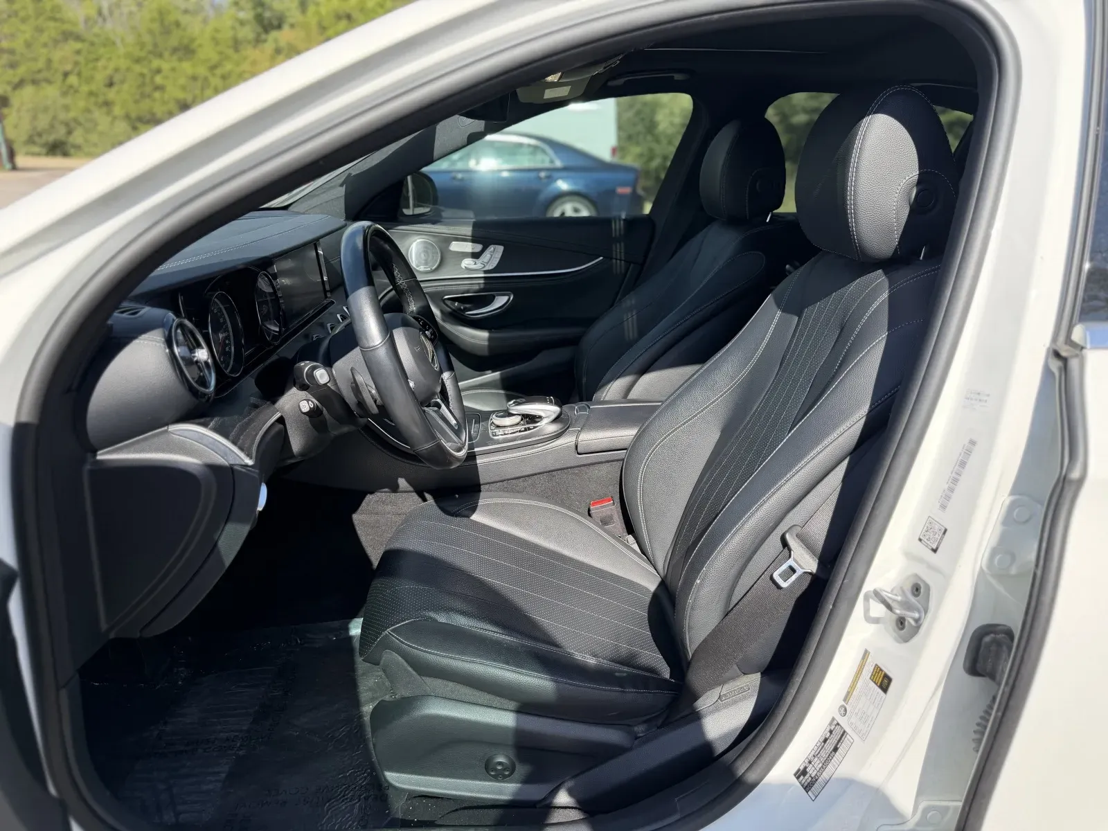 2019 Mercedes-Benz E-Class E300 - Photo 11
