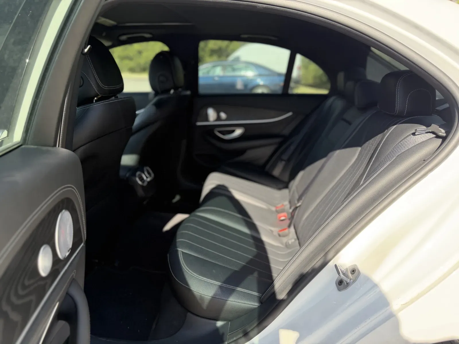 2019 Mercedes-Benz E-Class E300 - Photo 12