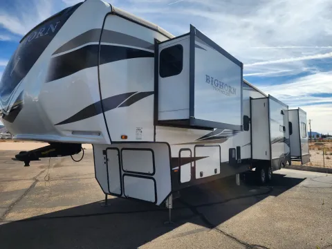 Photos of 2022 Heartland BIG Horn M37RD for sale in Lake Havasu City, AZ at Martin Swanty's Paradise Auto