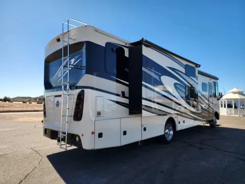 More photos of 2016 Ford Super Duty F-53 Motorhome at Martin Swanty's Paradise Auto, AZ