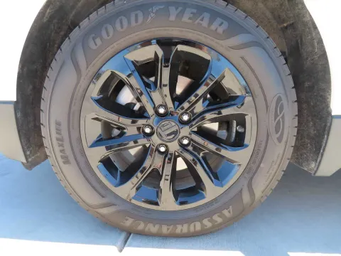 More photos of 2021 Chevrolet Equinox LT at Martin Swanty's Paradise Auto, AZ