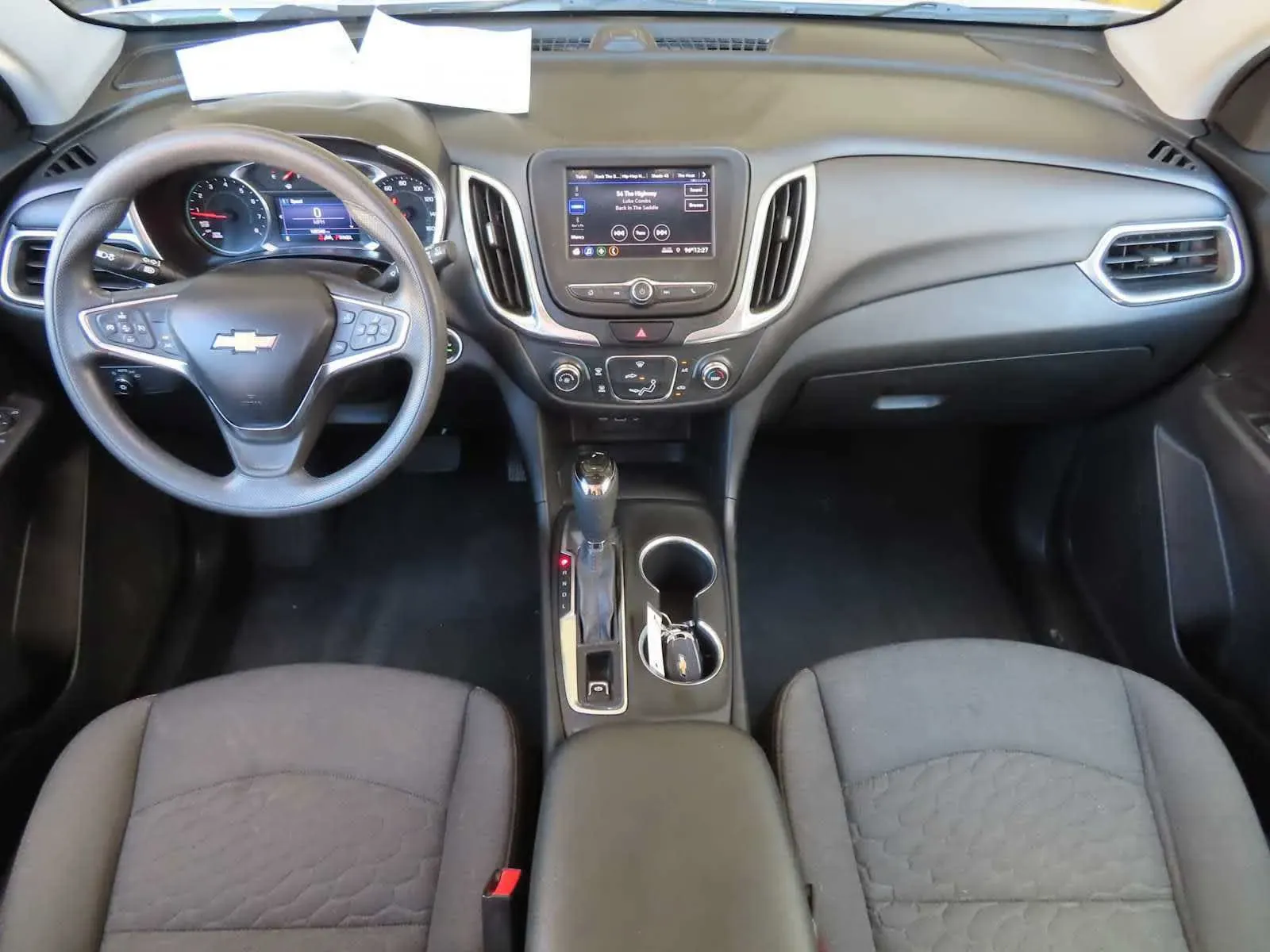 Chevrolet Equinox photo 2