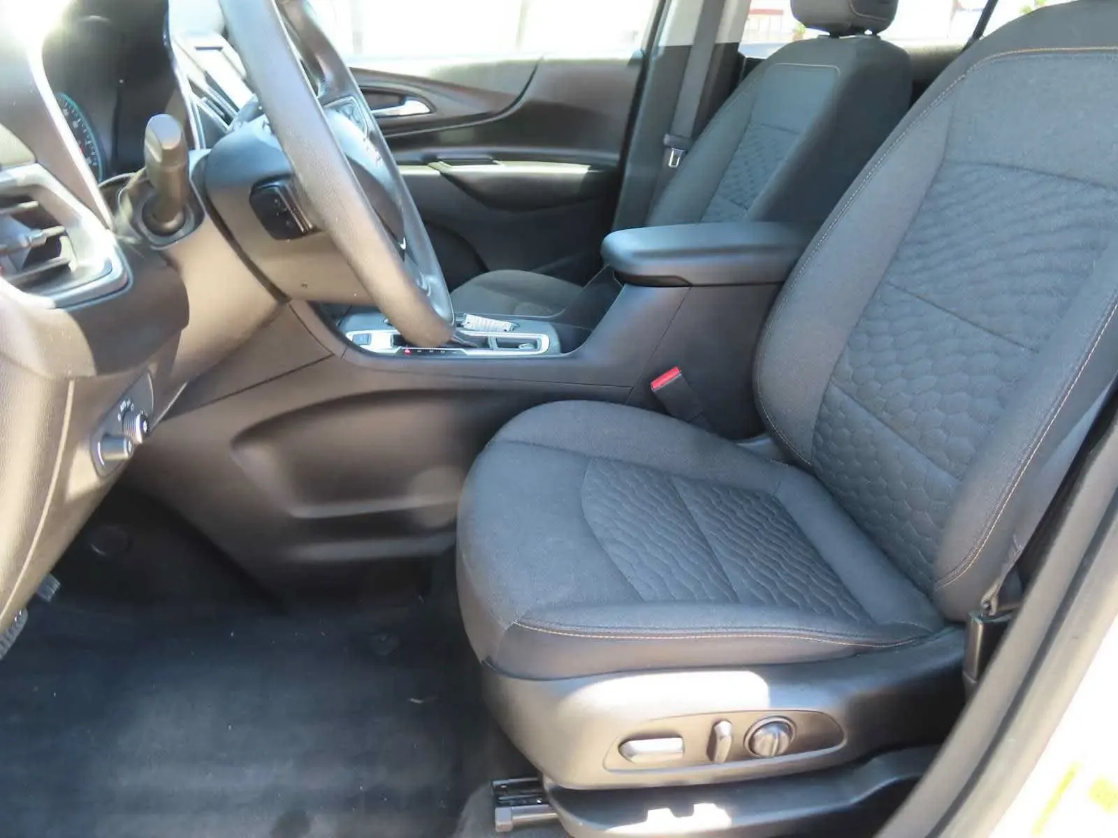 Chevrolet Equinox photo 12