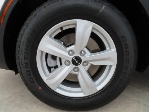 More photos of 2025 Kia Sorento LX at Martin Swanty's Paradise Auto, AZ