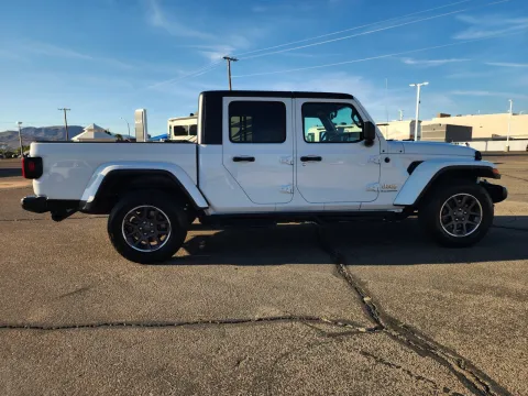 More photos of 2023 Jeep Gladiator Overland at Martin Swanty's Paradise Auto, AZ