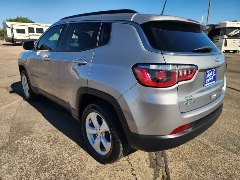 More photos of 2018 Jeep Compass Latitude at Martin Swanty's Paradise Auto, AZ