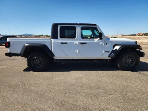 More photos of 2025 Jeep Gladiator Sport S at Martin Swanty's Paradise Auto, AZ