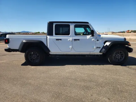 More photos of 2025 Jeep Gladiator Sport S at Martin Swanty's Paradise Auto, AZ