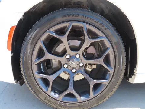 More photos of 2019 Chrysler 300 Touring at Martin Swanty's Paradise Auto, AZ