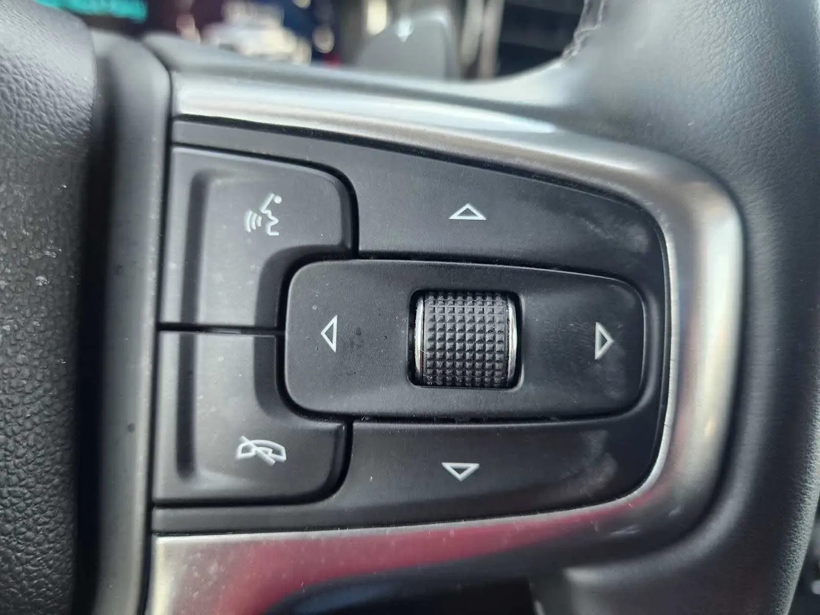 Chevrolet Silverado photo 21