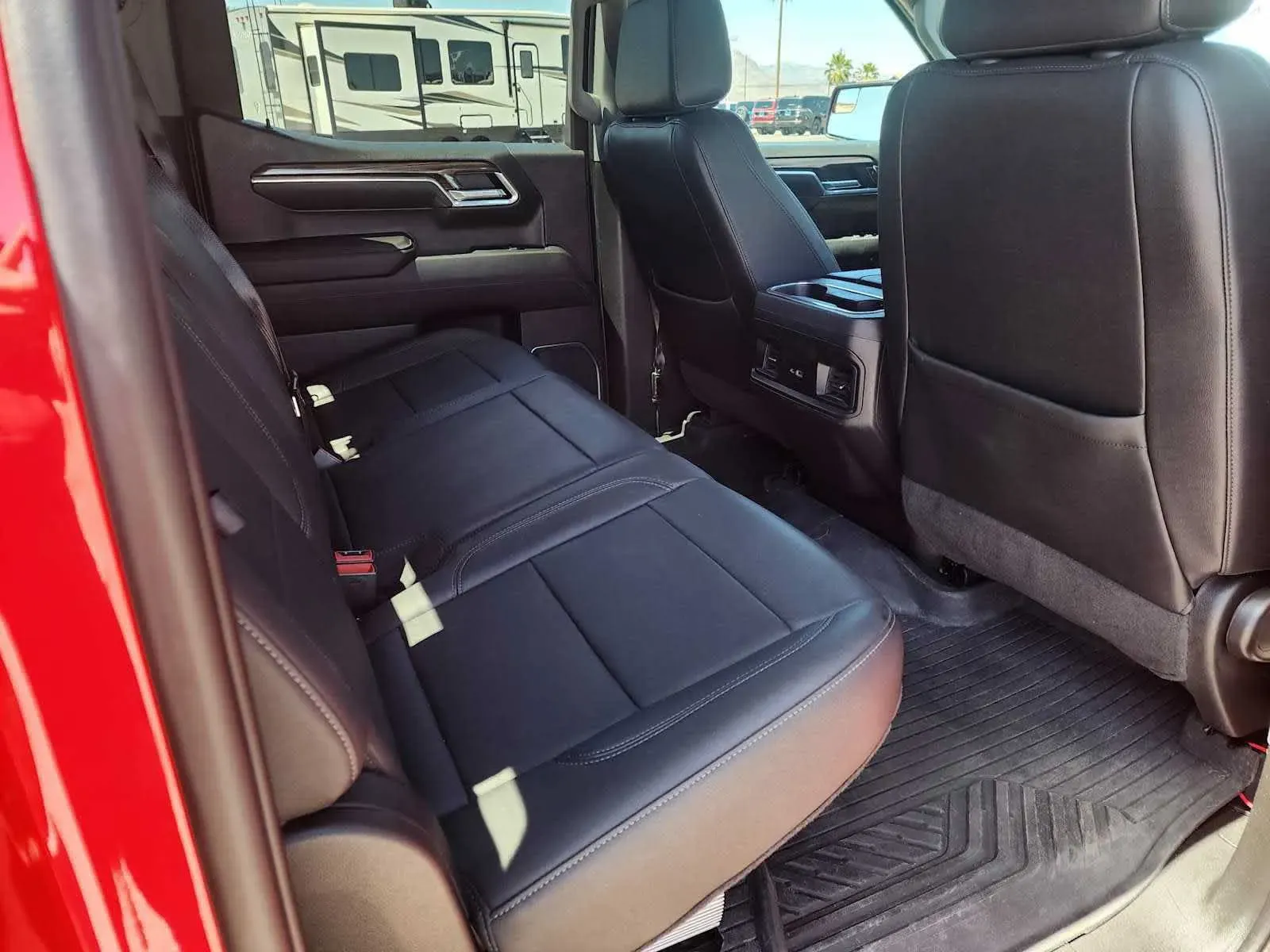 Chevrolet Silverado photo 16