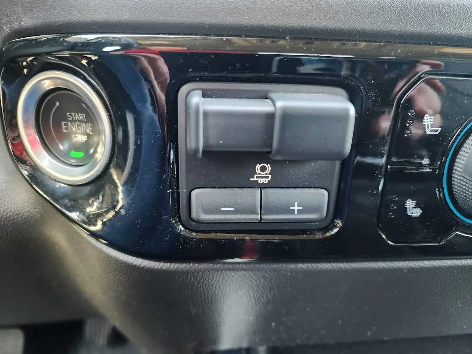 Chevrolet Silverado photo 29