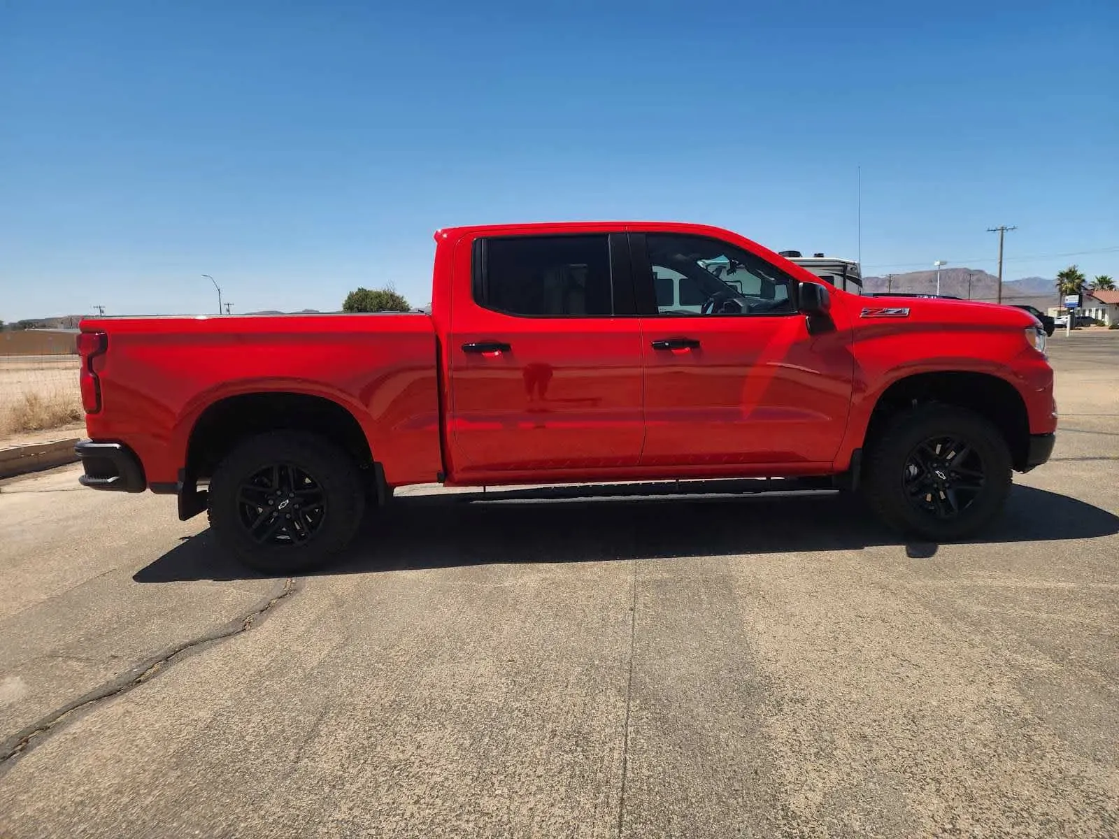 Chevrolet Silverado photo 4