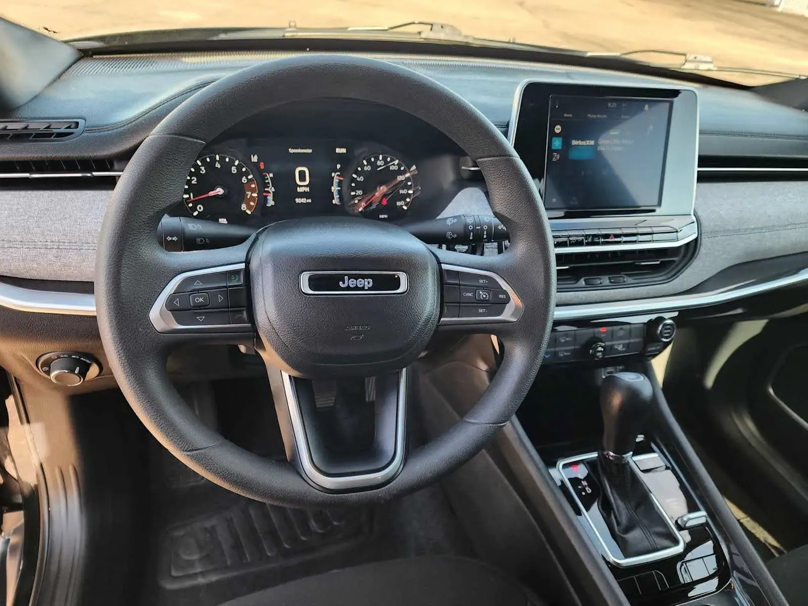 Jeep Compass photo 2