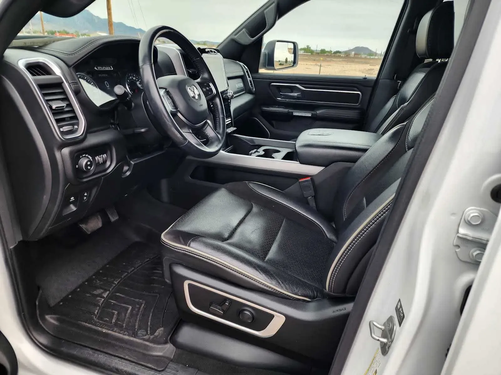 2023 RAM Ram 1500 Pickup Laramie - Photo 15