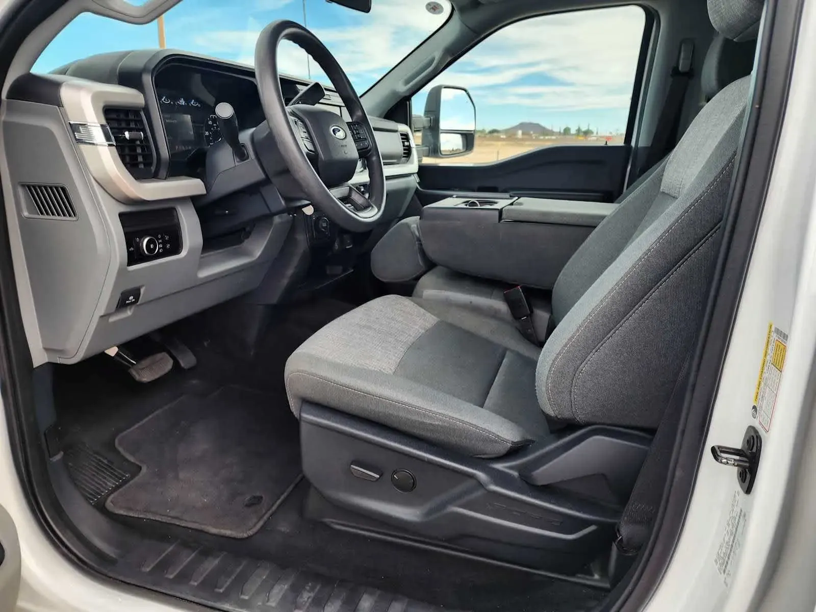 Ford F-250 photo 17