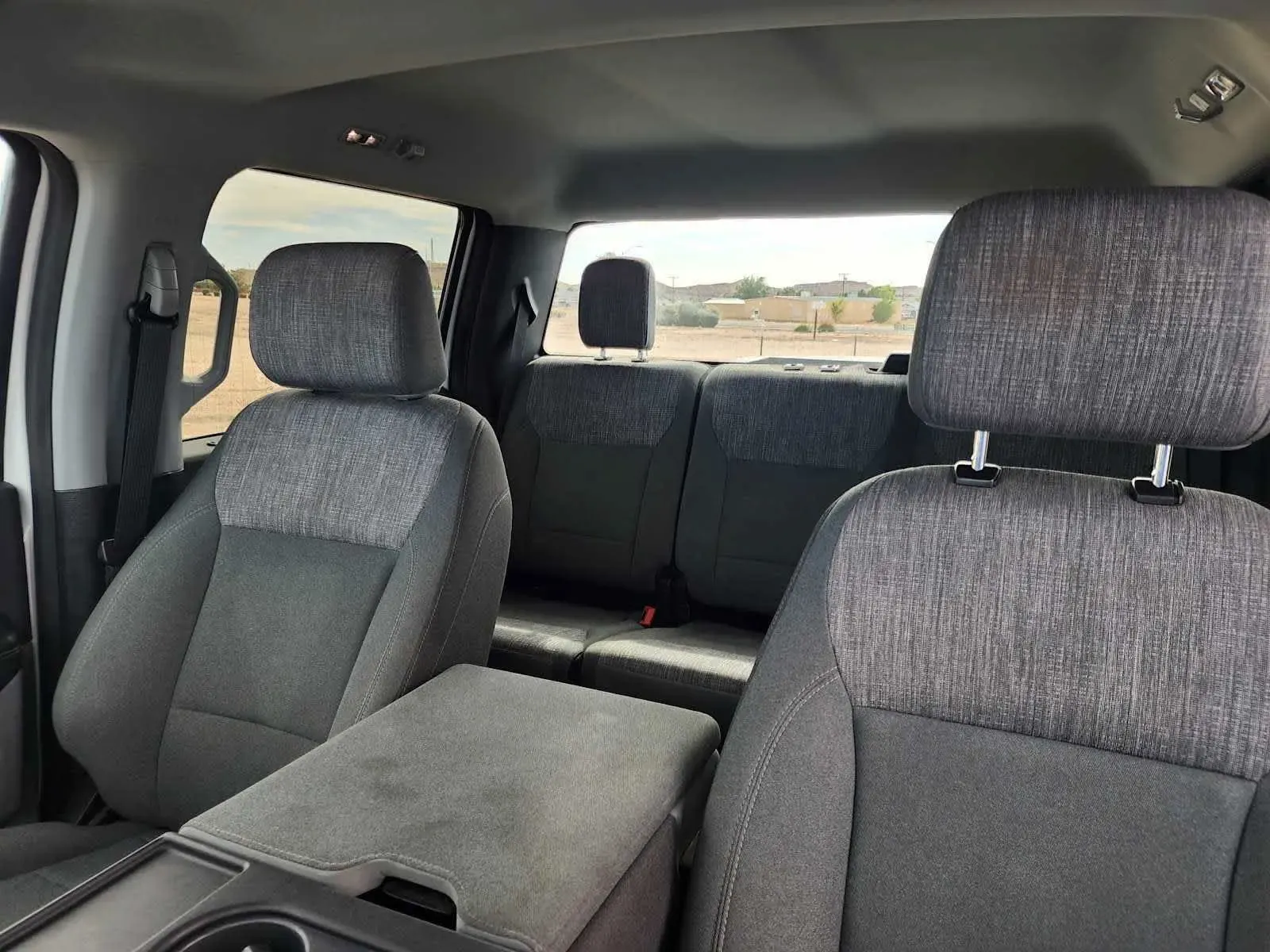 Ford F-250 photo 18