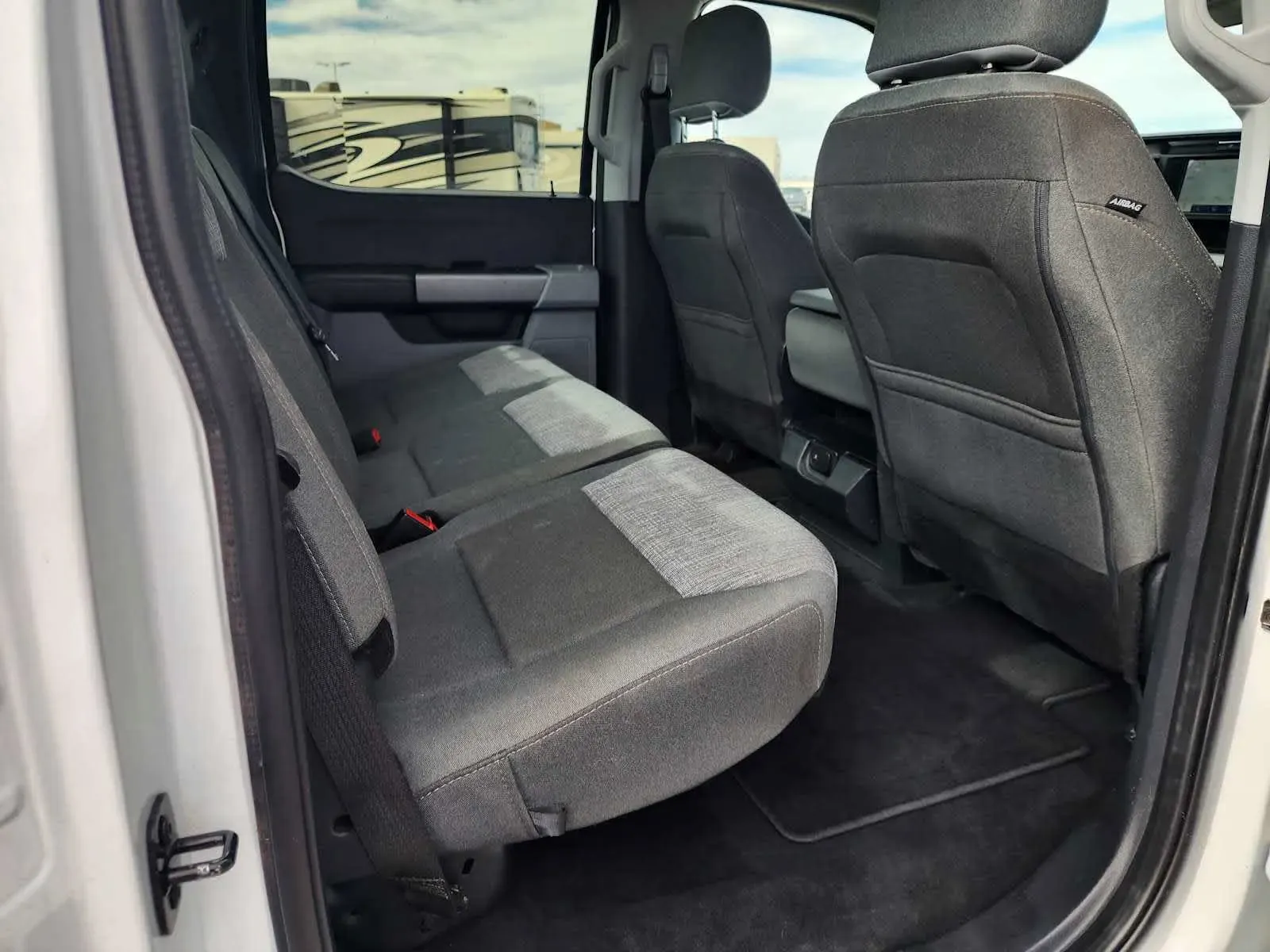 Ford F-250 photo 16