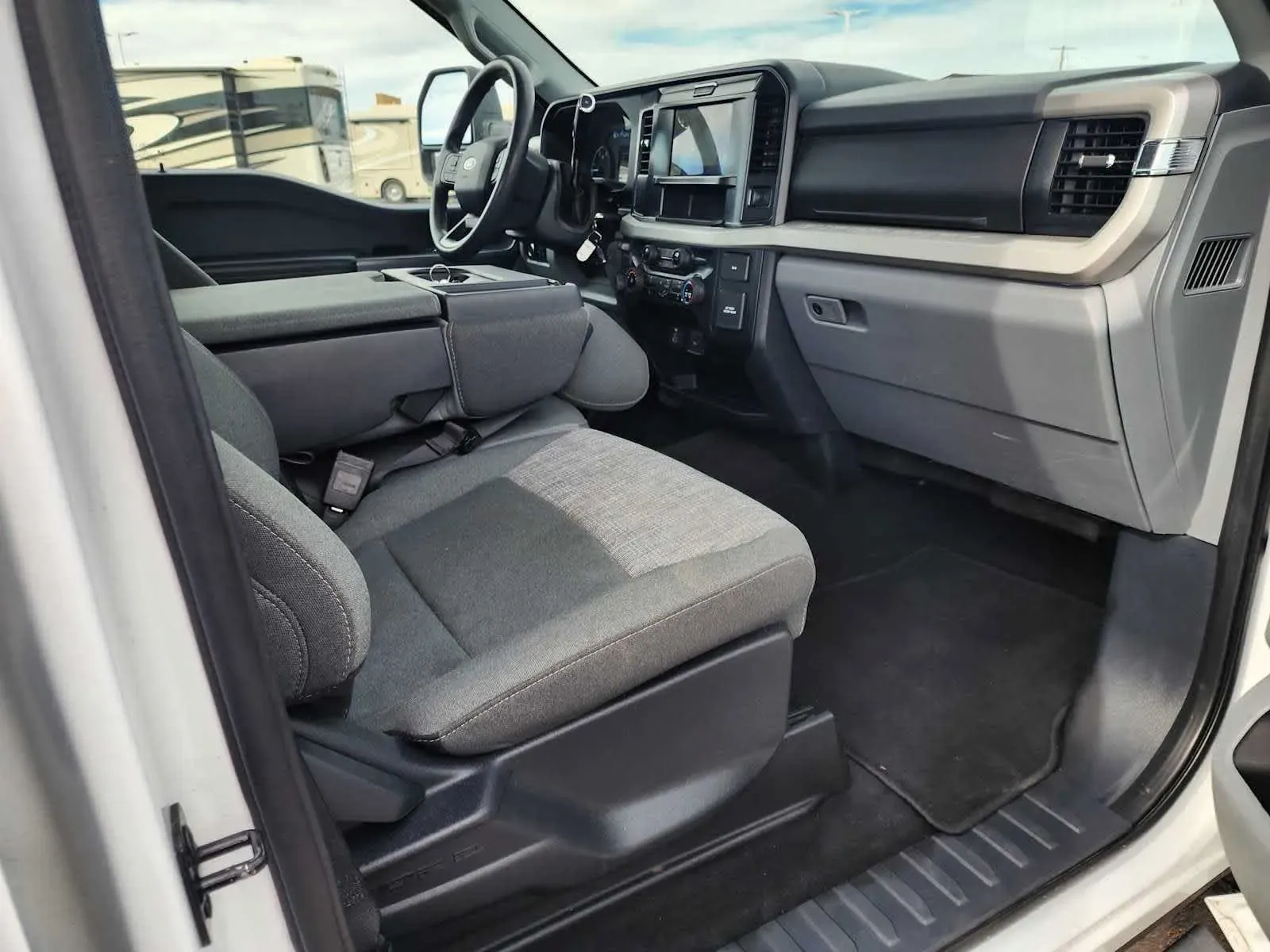 Ford F-250 photo 15
