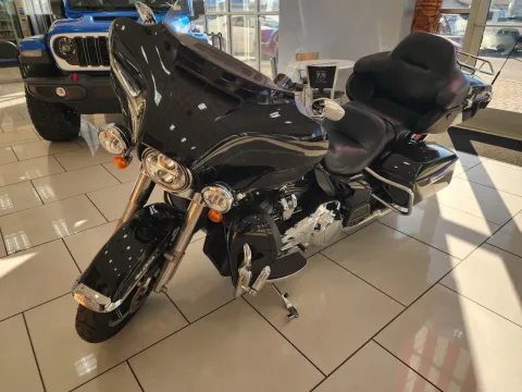 Photos of 2018 HARLEY DAVIDSON FLHTCU Ultra Classic for sale in Lake Havasu City, AZ at Martin Swanty's Paradise Auto