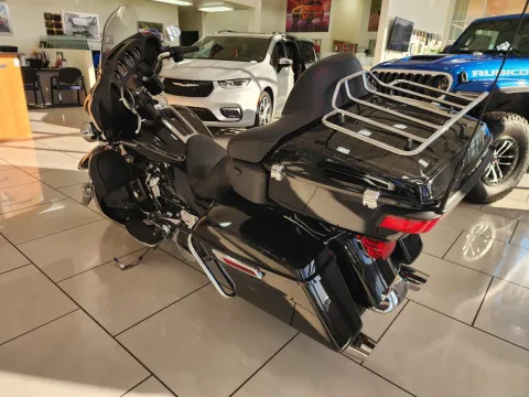 More photos of 2018 HARLEY DAVIDSON FLHTCU Ultra Classic at Martin Swanty's Paradise Auto, AZ
