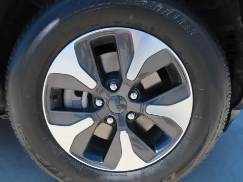 More photos of 2024 Jeep Grand Cherokee 4xe at Martin Swanty's Paradise Auto, AZ