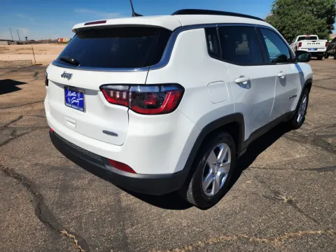 More photos of 2022 Jeep Compass Latitude at Martin Swanty's Paradise Auto, AZ